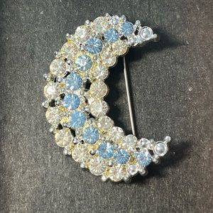 Vintage ladies embellished brooch